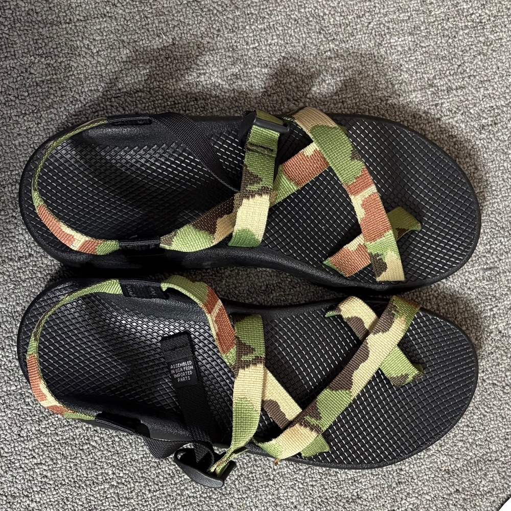 Chaco Z2 mens sandal camo size 13